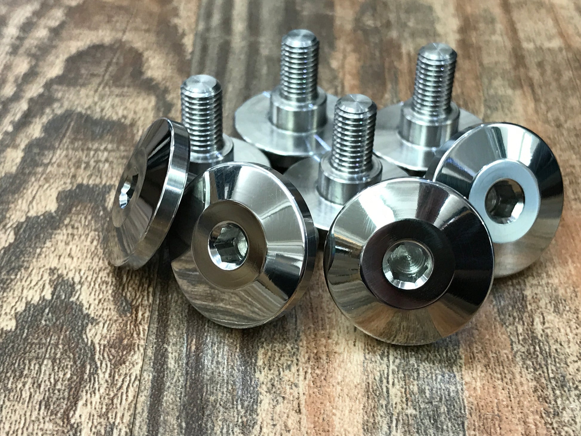 Suzuki Cam Cover BoltsN Fastec Racing Ltd