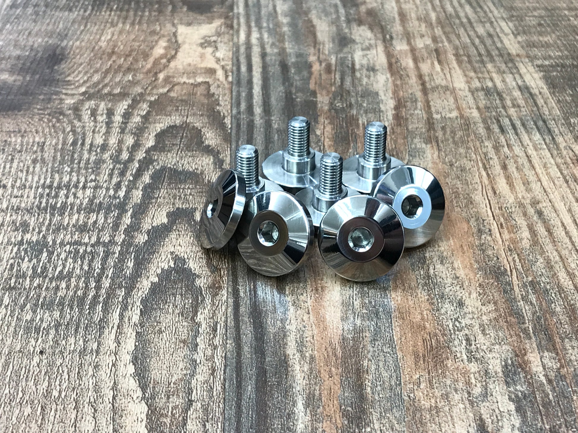 Suzuki Cam Cover BoltsN Fastec Racing Ltd