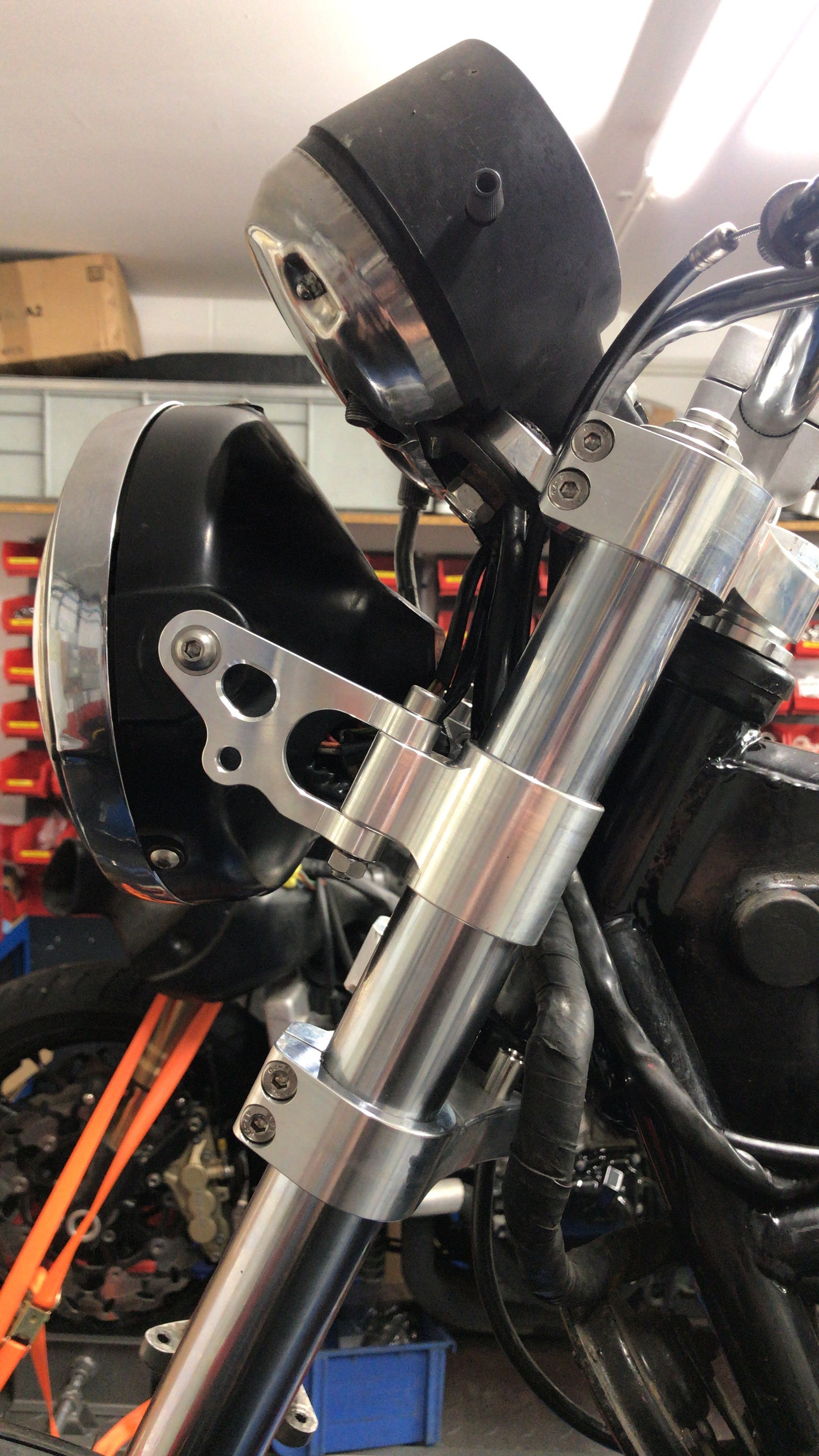 Suzuki GSF1200 Bandit (MK1 Forks) Yoke Set for conversion to GS750